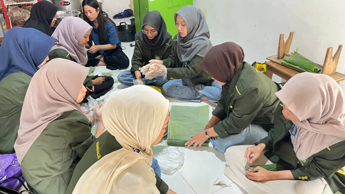 KKN UNISNU Jepara Kelompok XXI Eksplorasi Potensi dan Pengembangan UMKM KUBE Seaweed Kartini Telukawur