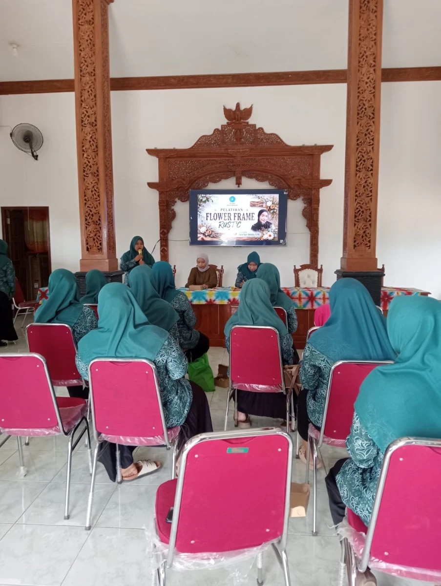 Pelatihan flower frame rustic
