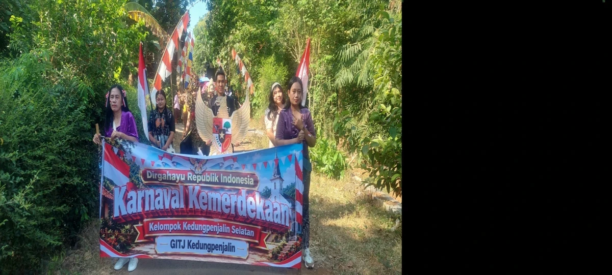 Semarak HUT ke-81 Kemerdekaan RI, Ibu-Ibu GITJ Kedungpenjalin Karanggondang Gelar Karnaval Antar Kelompok