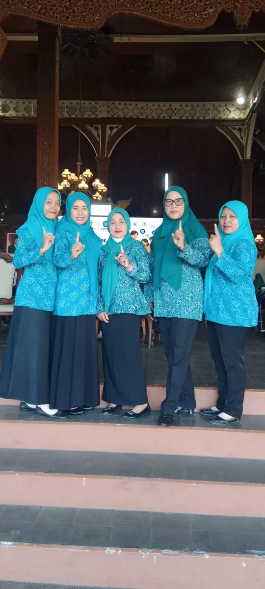 Mengikuti kegiatan Sosialisasi Pola Asuh Anak dan Remaja di Era Digital (PAAREDI) 2026