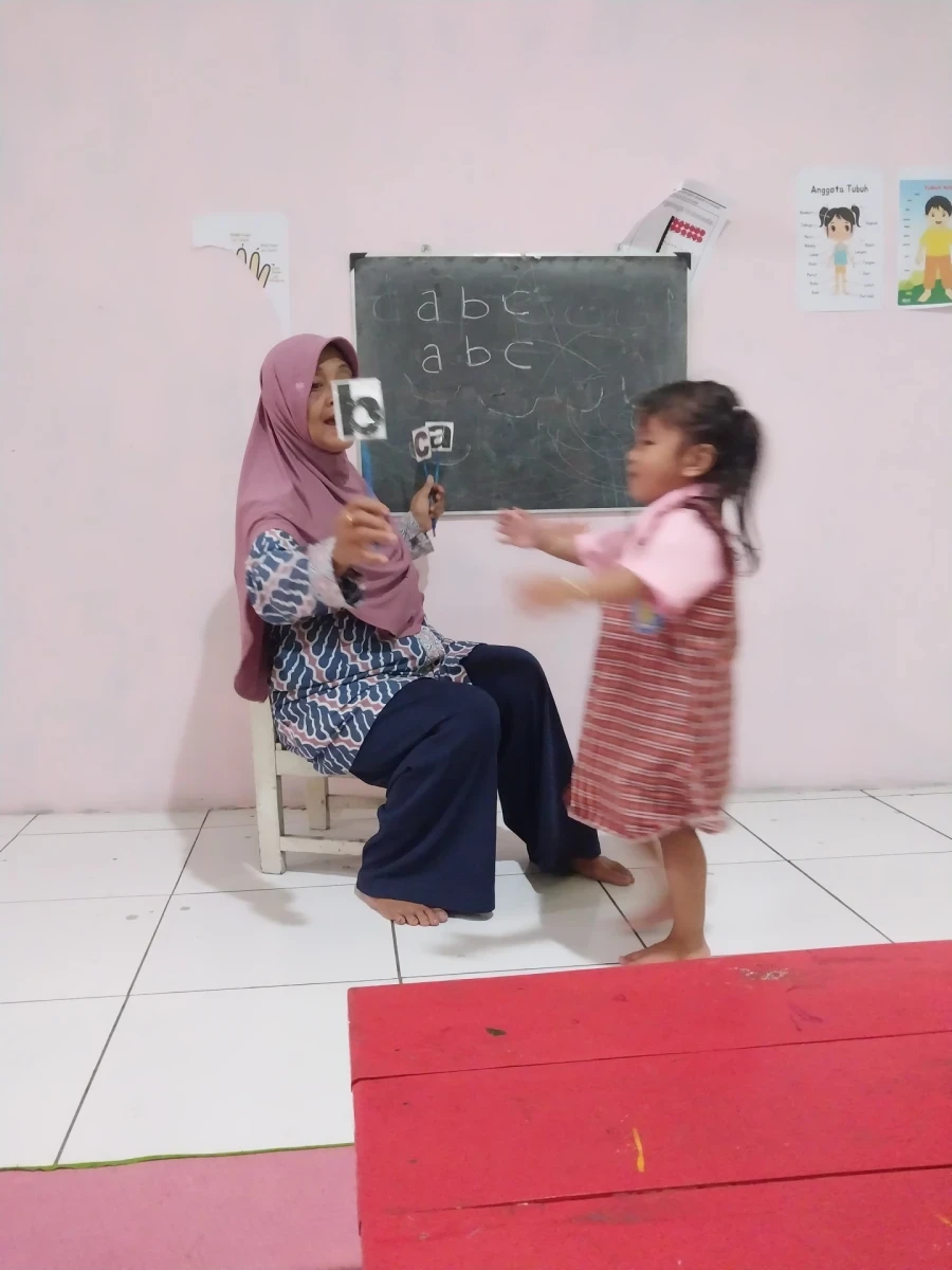 Belajar Mengenal Huruf