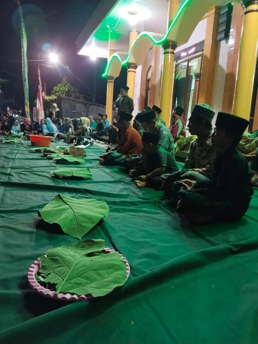 Malam Tirakatan RT 04 RW 01 