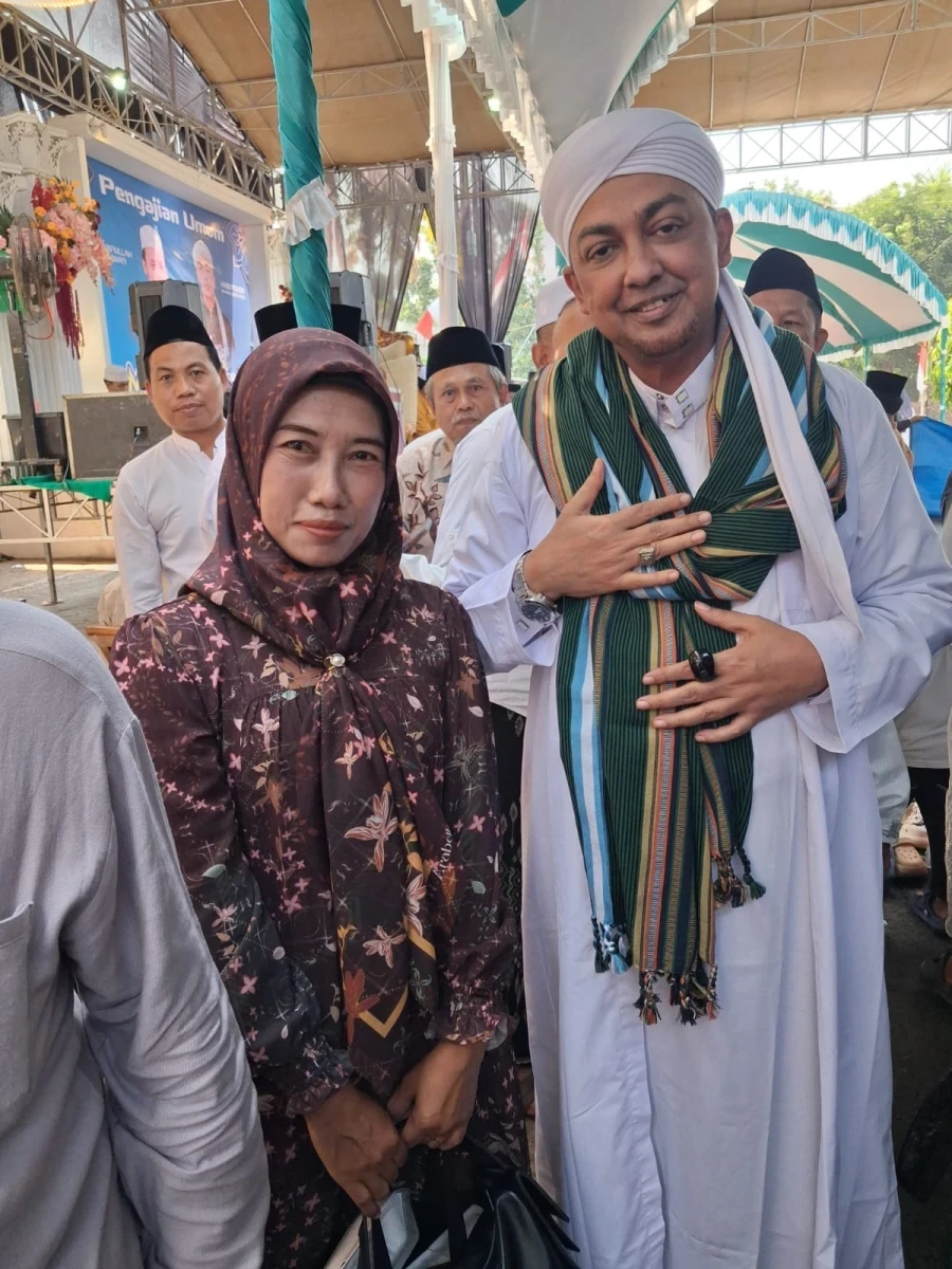 Ketua TP PKK Kecamatan Pakis Aji dan Ketua TP PKK desa Kawak Hadiri Pengajian Umum Maulid Nabi Muhammad SAW di Desa Kawak