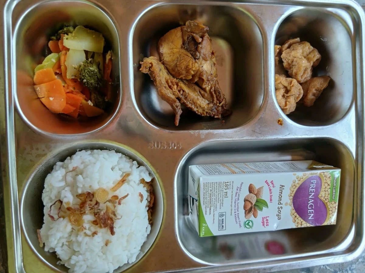 MAKANAN BERGIZI GRATIS
