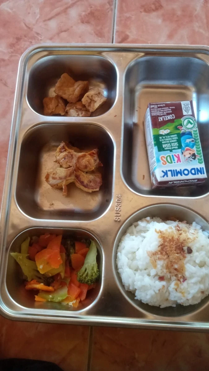 MAKANAN BERGIZI GRATIS ( MBG  ) 