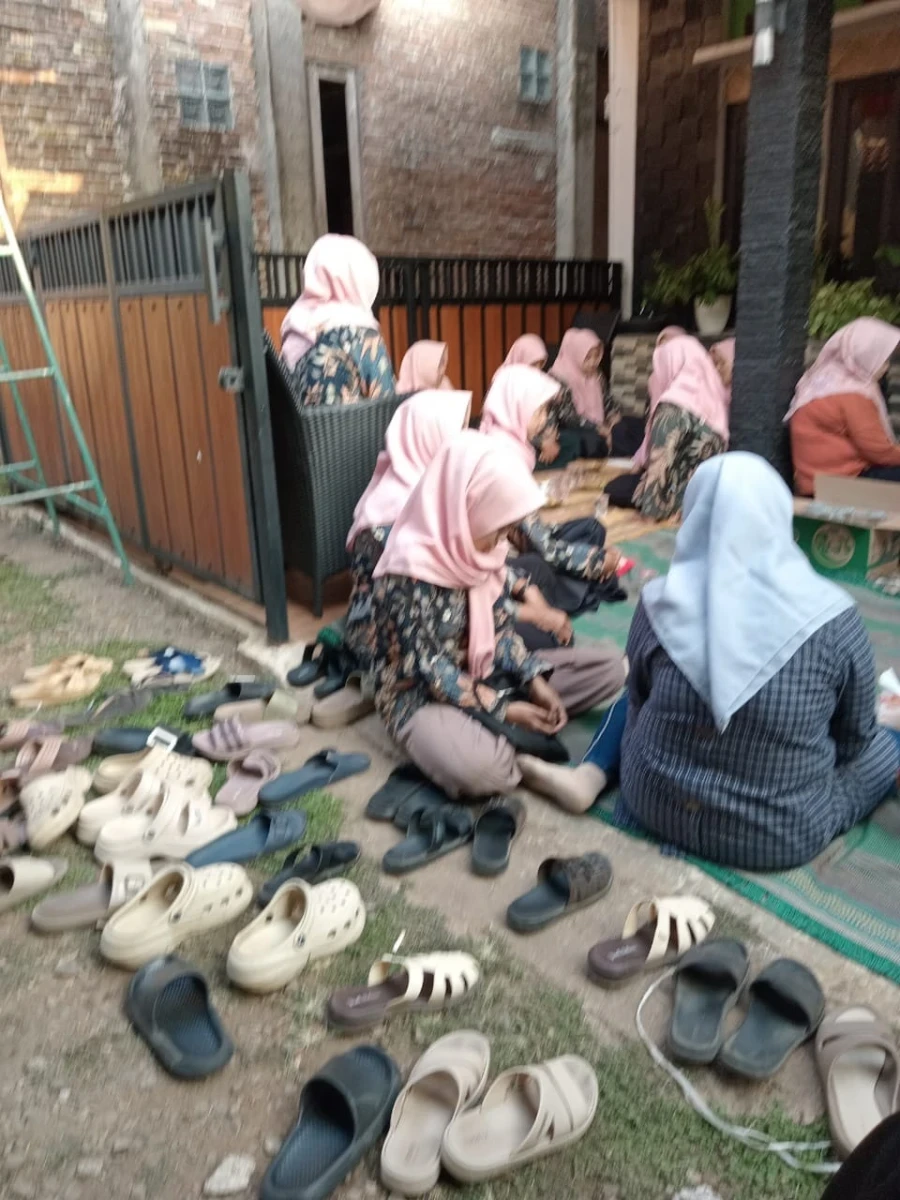 PKK RT 01 RW 03 Gelar Pertemuan, Bahas Persiapan Tirakatan dan Kegiatan Takziyah