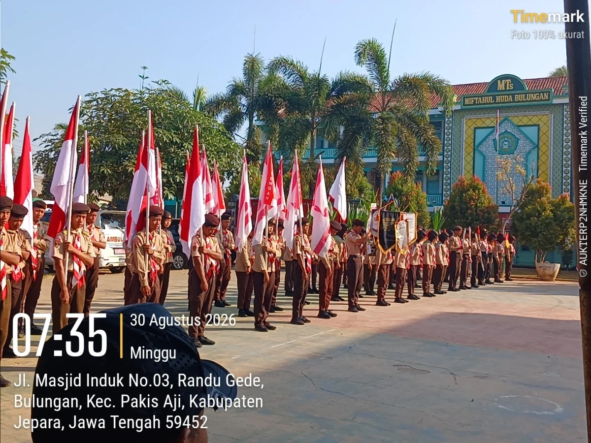 Upacara Penyerahan Estafet Tunas Kelapa dari Kwaran Pakis Aji kepada Kwaran Batealit