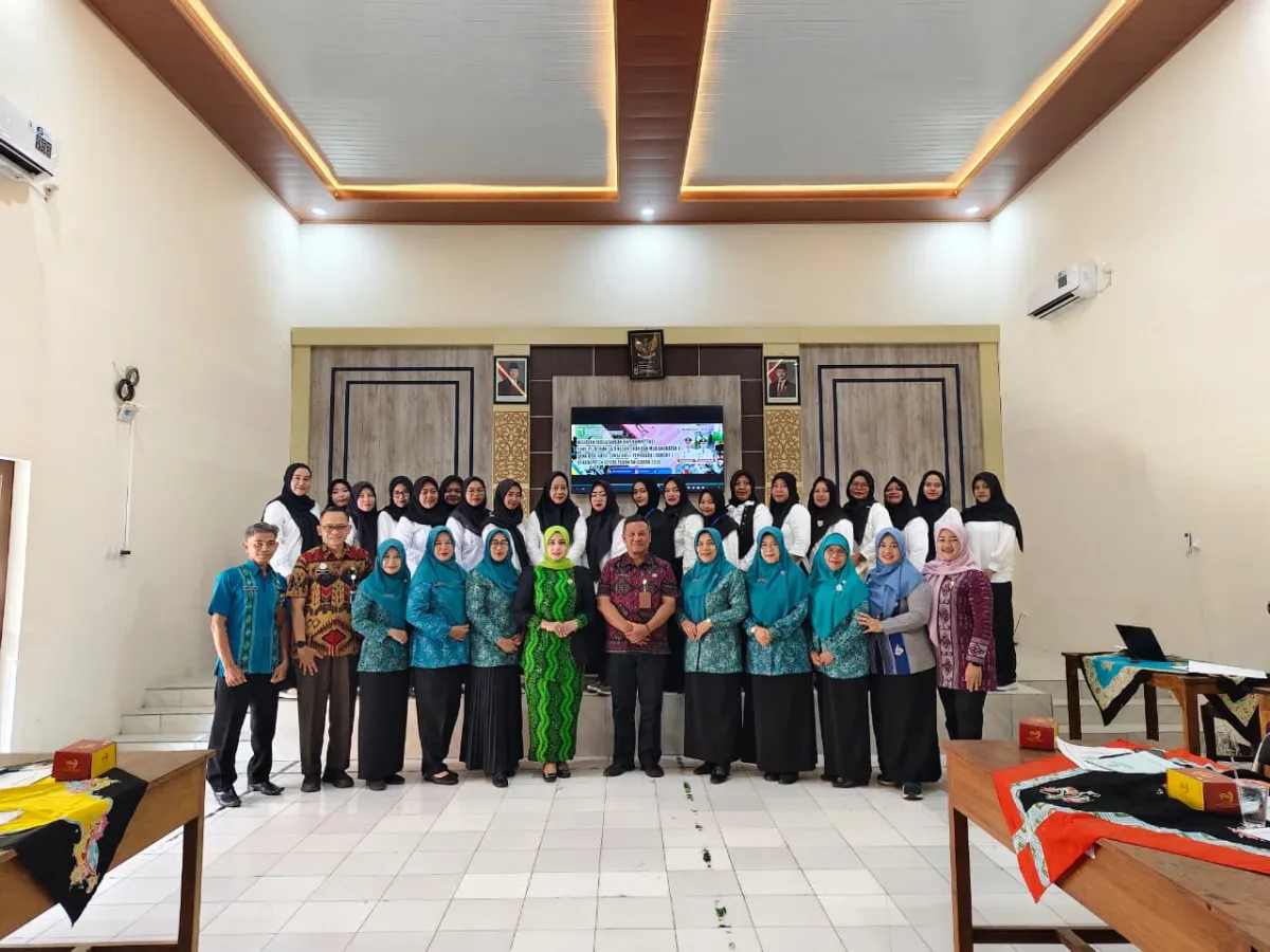 Pelatihan Kader PKK Tentang MUA