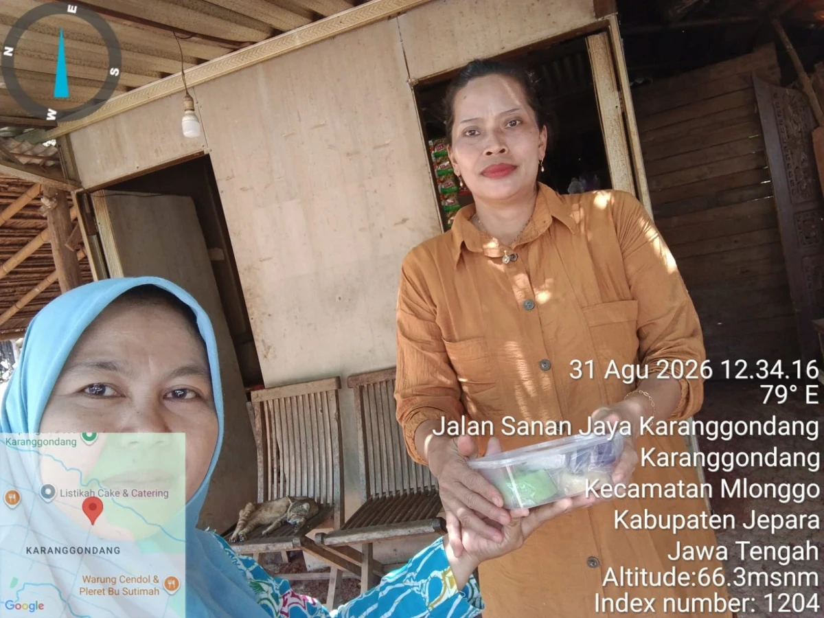 Pemberian PMT bagi Ibu Hamil di RW 02 Desa Karanggondang