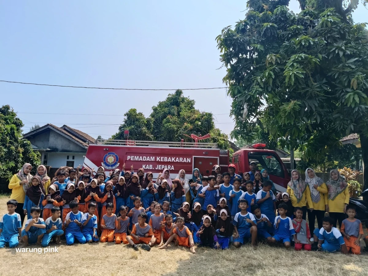 Edukasi Bencana di SD N 2 Platar