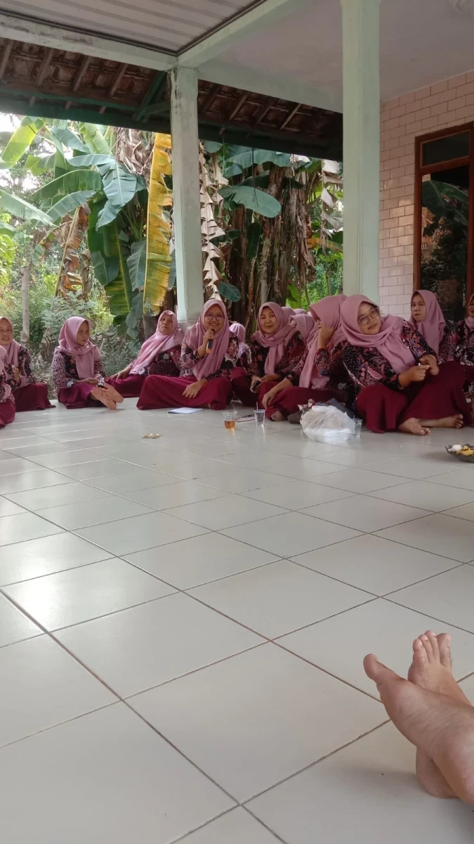 Pertemuan Rutin PKK RT 01 RW 01 Desa Tahunan Bahas Manfaat Mengikuti Kegiatan PKK