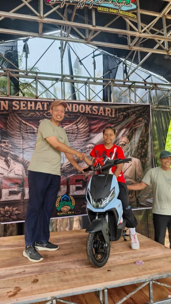 Ketua TP PKK Desa Tahunan Hadiri Perayaan HUT RI ke-81 di RW 06 Tendoksari