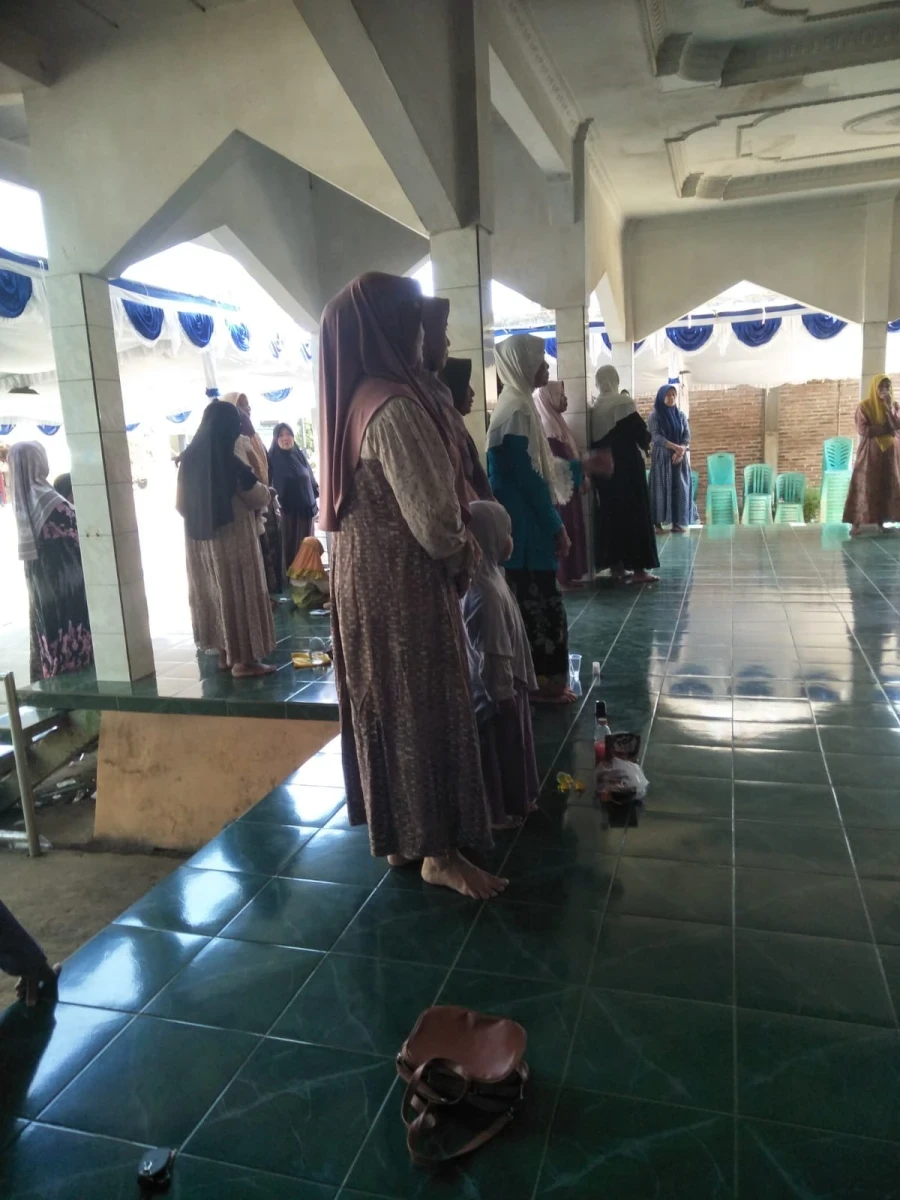 Pokja I TP PKK Desa Karanggondang Ikuti Kegiatan Al Berjanji di Masjid Al Ikhlas