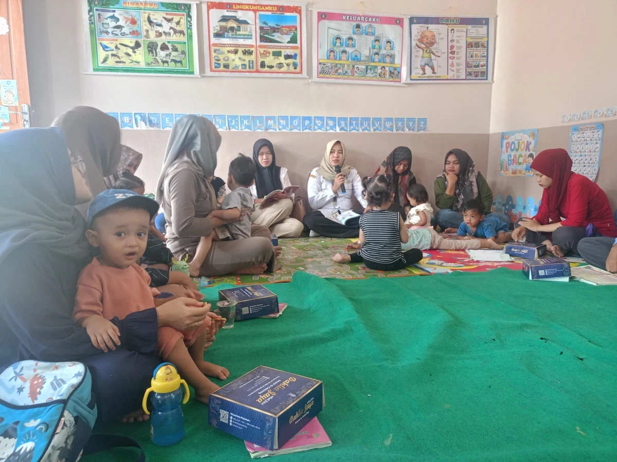 Kegiatan kelas ibu balita desa Sengonbugel bulan September dengan pemateri Bidan Ita dari puskesmas Mayong 2 