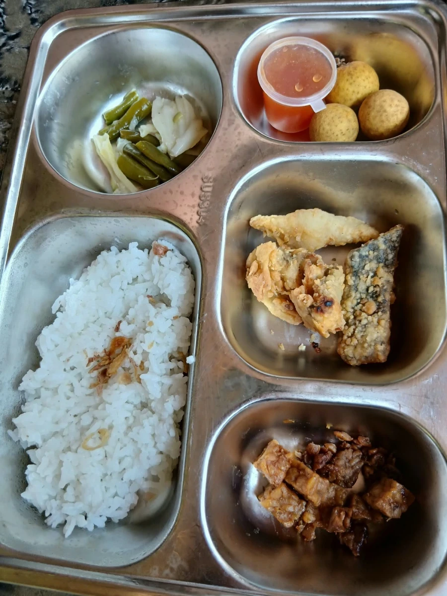 MAKANAN BERGIZI GRATIS