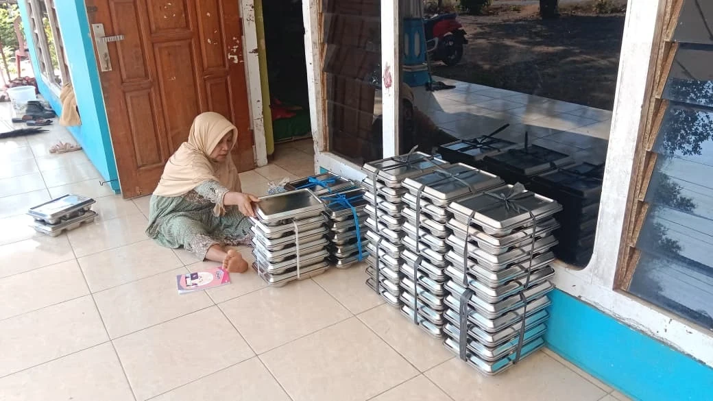 MAKANAN BERGIZI GRATIS