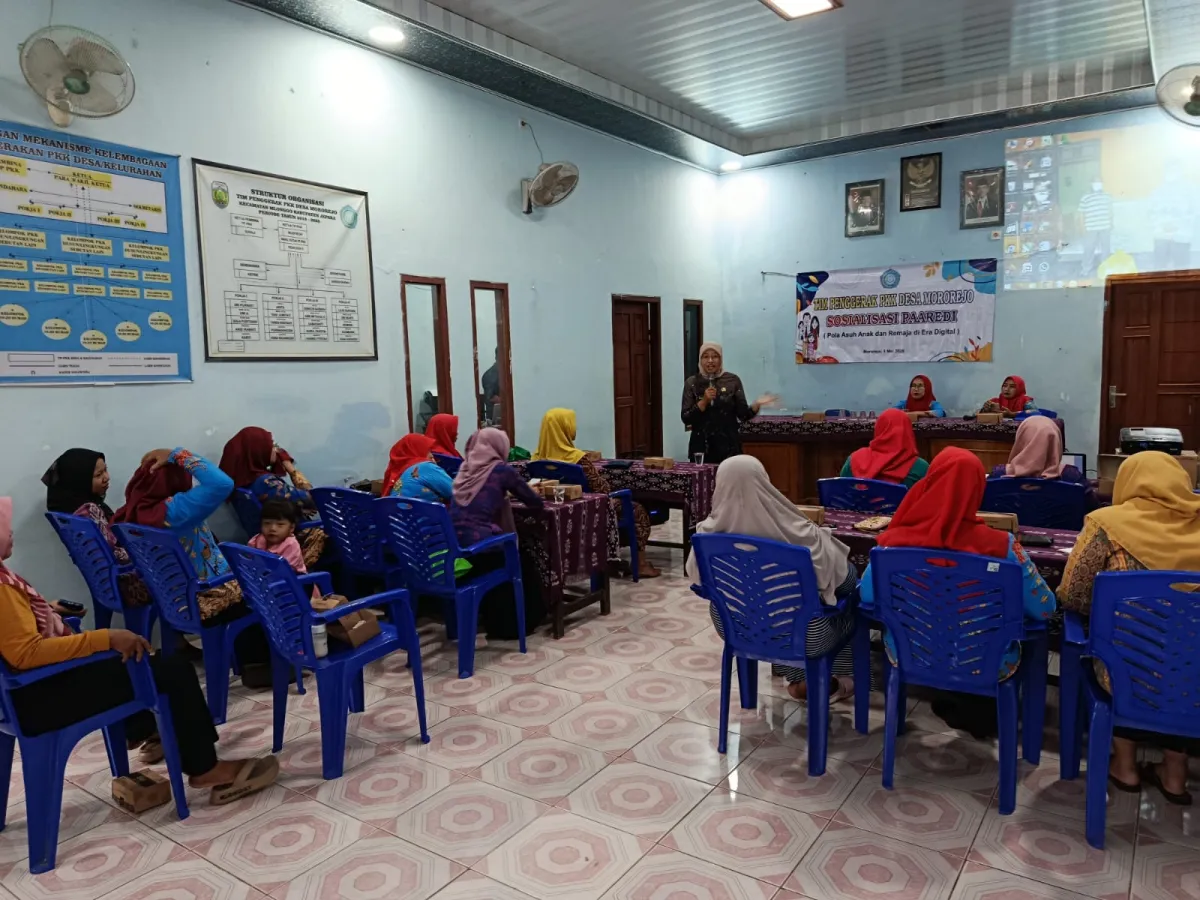 TP PKK DESA MOROREJO KEC. MLONGGO ADAKAN SOSIALISASI PAAREDI