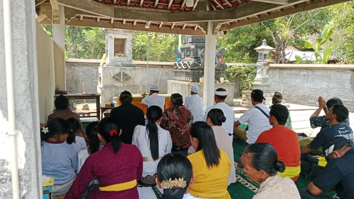 KUNJUNGAN KE PURA