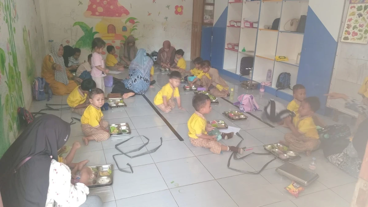 Monitoring pelaksanaan MBG di Pos Paud Nusa Jaya Jambu Timur