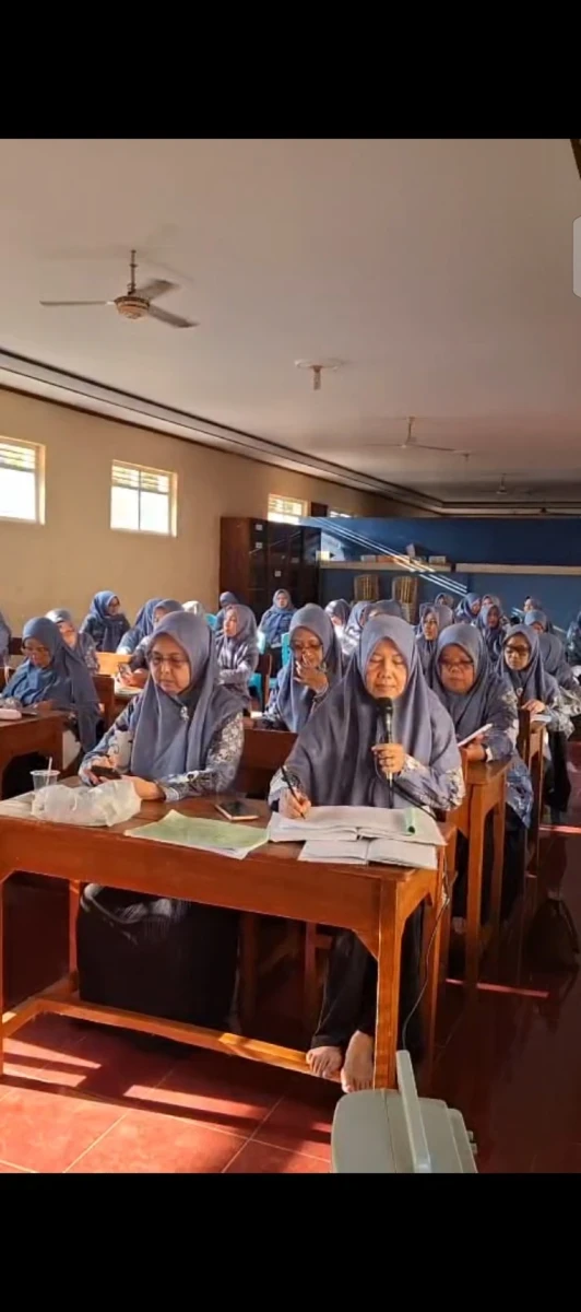 Pertemuan Rutin PKK RT 02/RW 01 Dukuh Randusari, Ajak Peduli Lingkungan dan Kesehatan