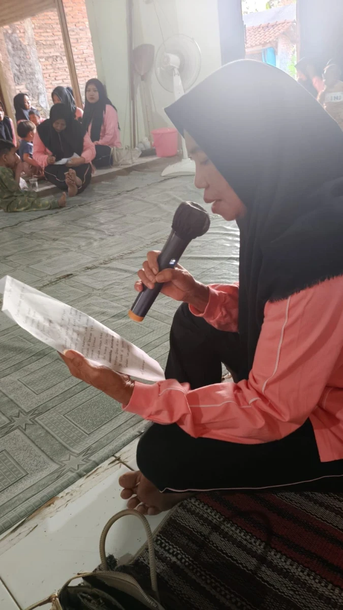 Pertemuan Rutin PKK RT 05/RW 01 Randusari Diisi Kegiatan Membuat Makanan Tradisional Geplak