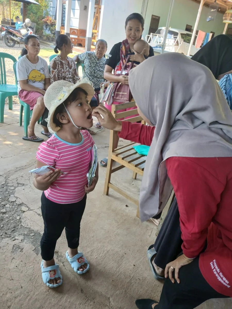 Posyandu Harapan 10 RW 03 Desa Karanggondang Tingkatkan Pemantauan Tumbuh Kembang Balita melalui Penimbangan, Pengukuran Tinggi Badan, dan Pemberian Vitamin A