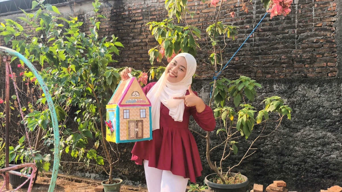 Pendidik POS PAUD Nusa Indah Tahunan Raih Juara II Lomba Pembuatan APE