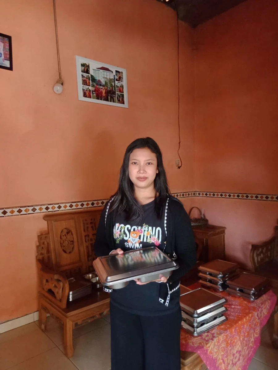 Pos Nusa Indah 2 Tahunan Bagikan Menu MBG Bergizi bagi Balita dan Ibu Hamil