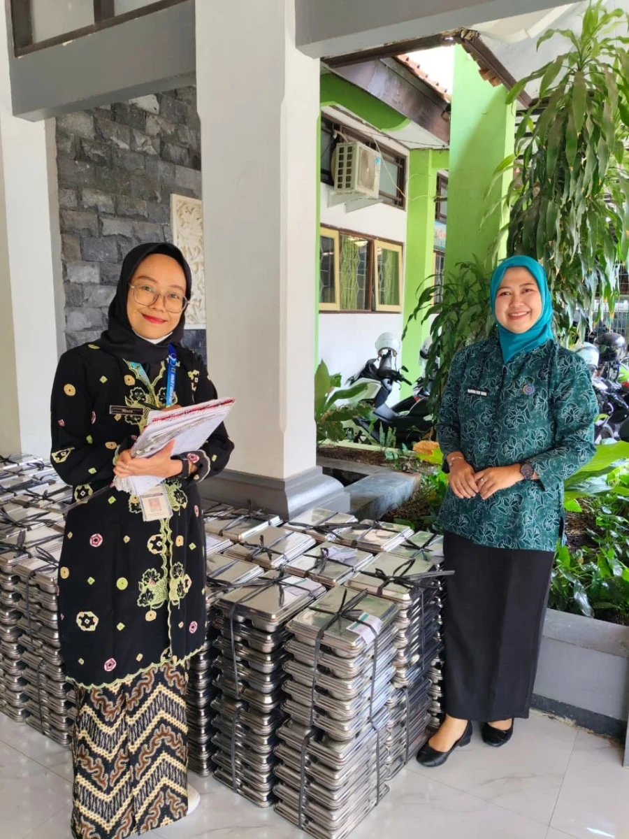 Ketua TP PKK Kecamatan Pecangaan Monitoring dan Terjun Langsung dalam Pendistribusian MBG