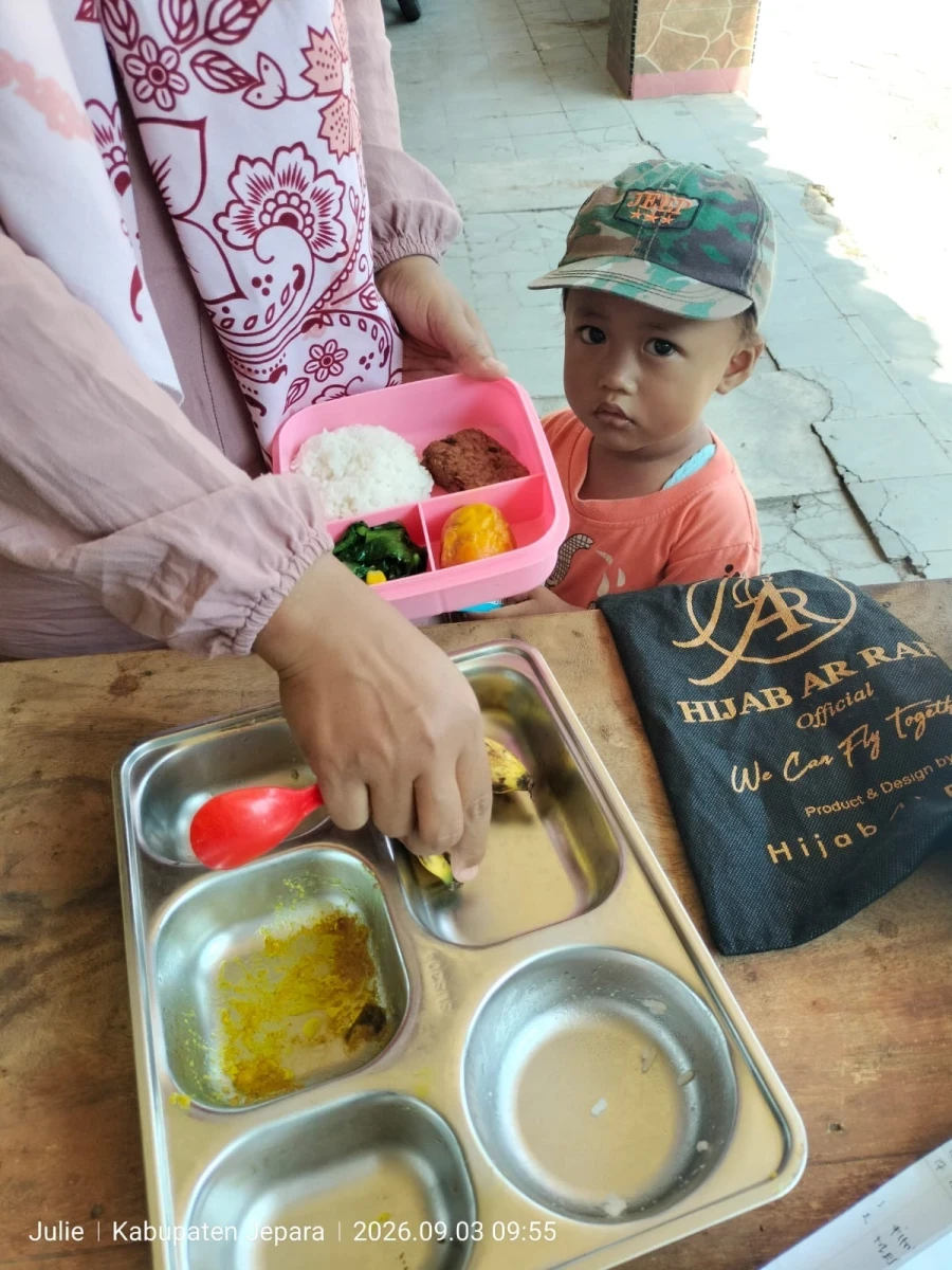 MBG ( Makan Bergizi Gratis )