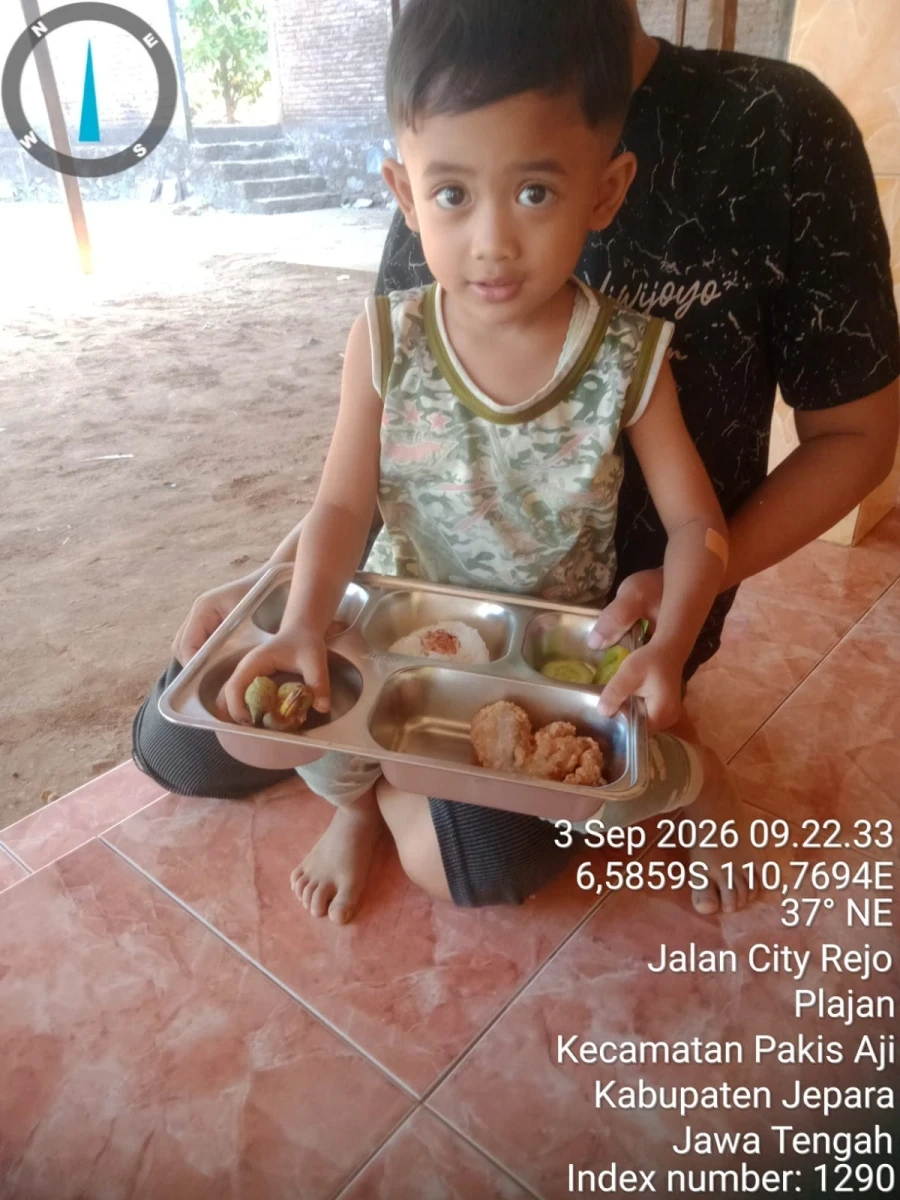 MAKANAN BERGIZI GRATIS