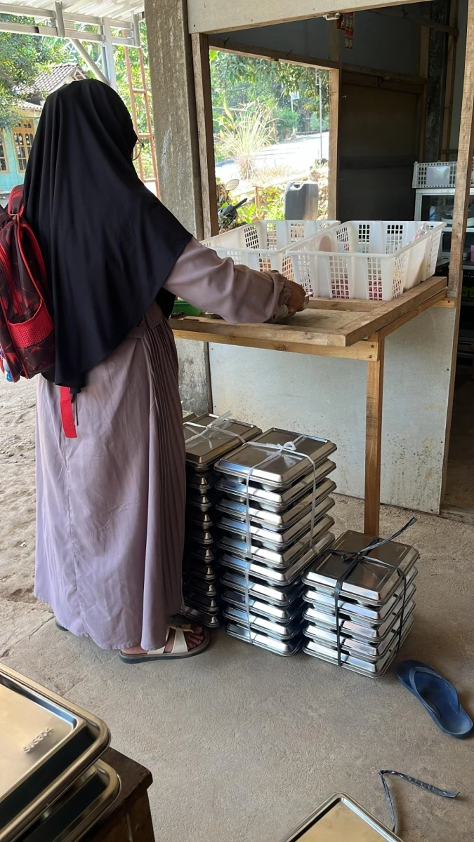 MAKANAN BERGIZI GRATIS