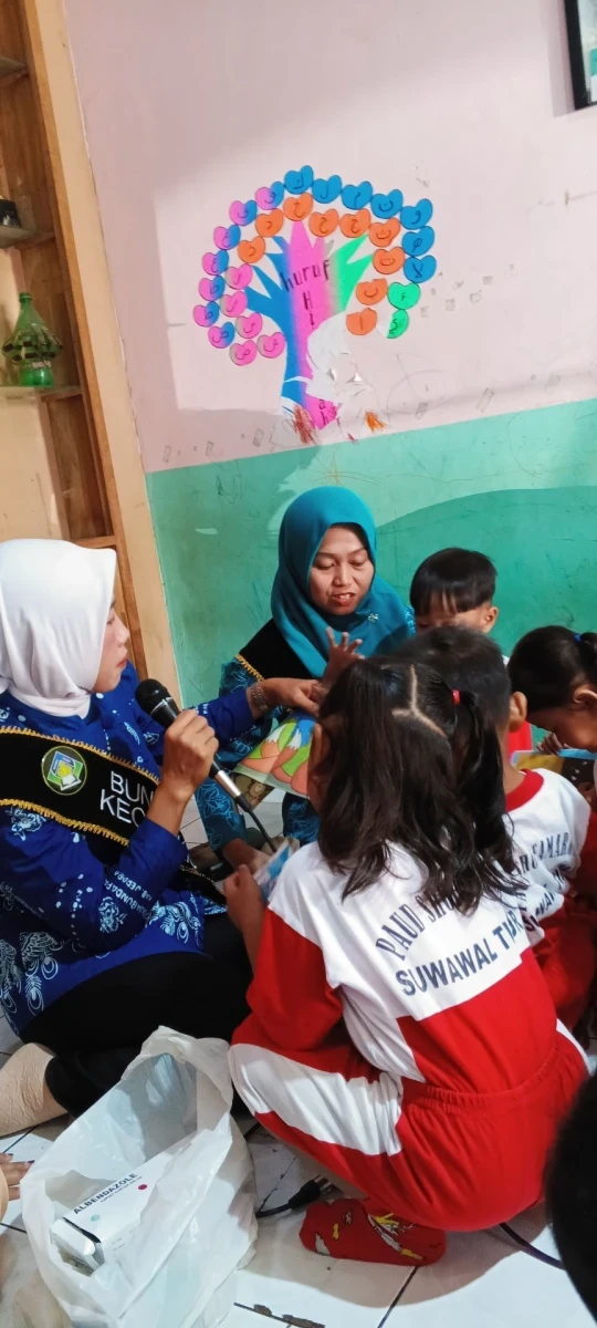 KEGIATAN MEMBACA DAN BERCERITA BERSAMA ANAK BUNDA LITERASI KECAMATAN PAKIS AJI