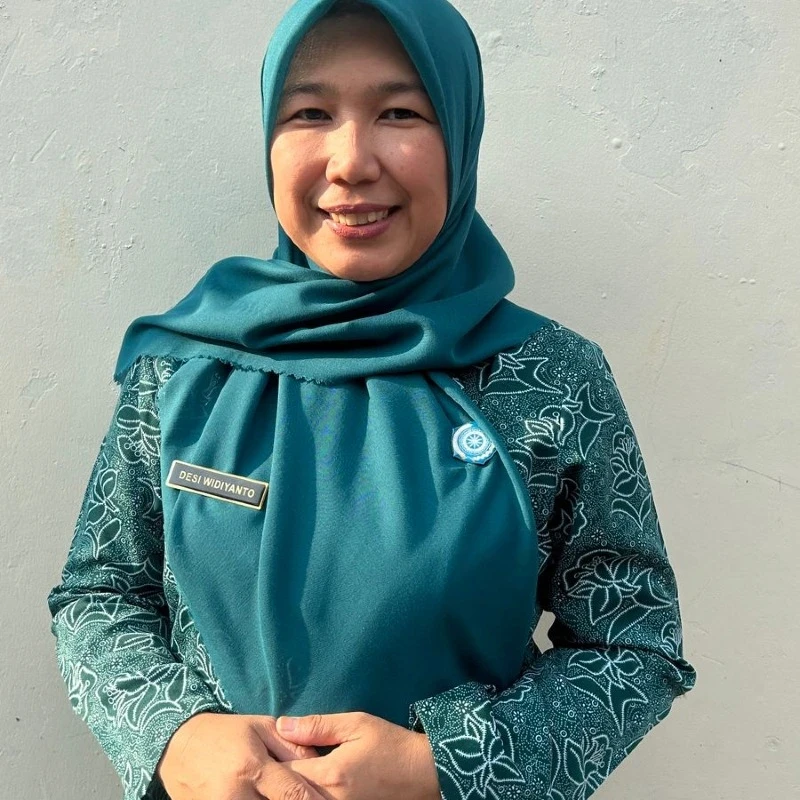 Ny. Desi Cahyandari Ahmad Widiyanto 