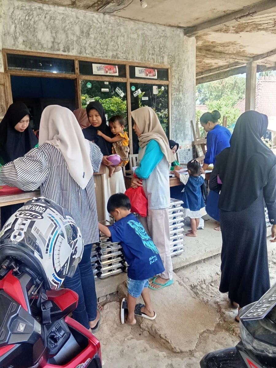 MAKANAN BERGIZI GRATIS