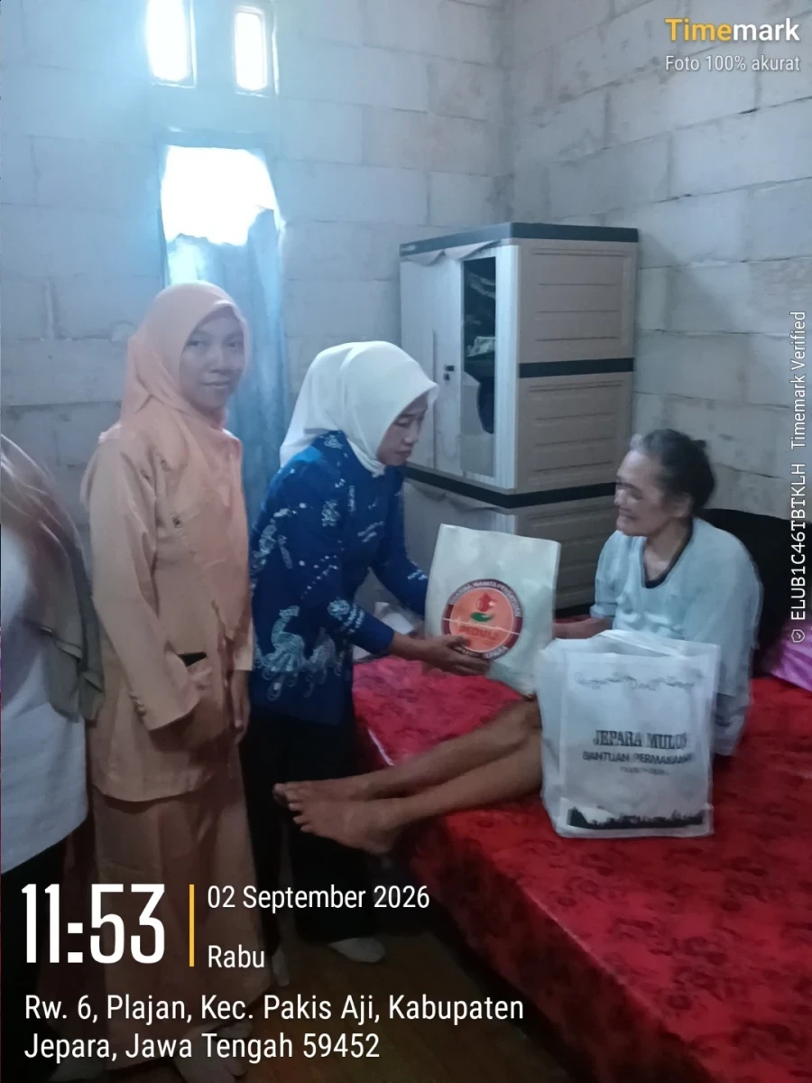 PKK SAHABAT KELUARGA KEGIATAN PENYERAHAN BANTUAN JEPARA CARE DAN DWP PEDULI