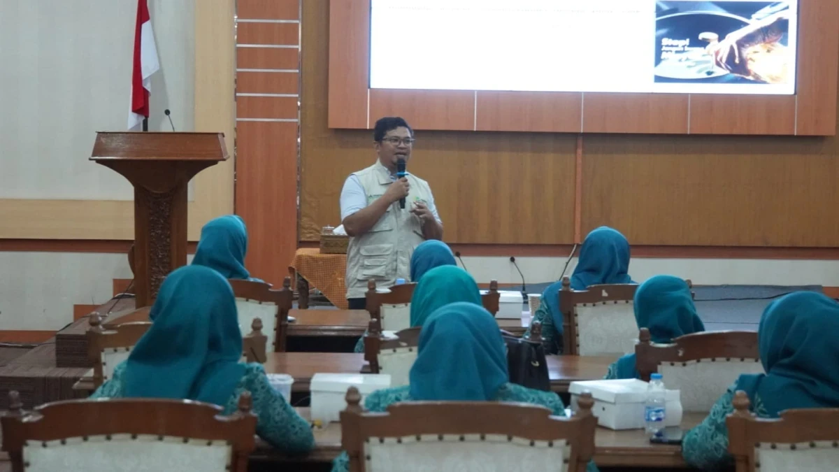 Ketua TP PKK Kecamatan Mayong Hadiri Sosialisasi ATM Mijel, Dorong Kepedulian Lingkungan dari Rumah Tangga