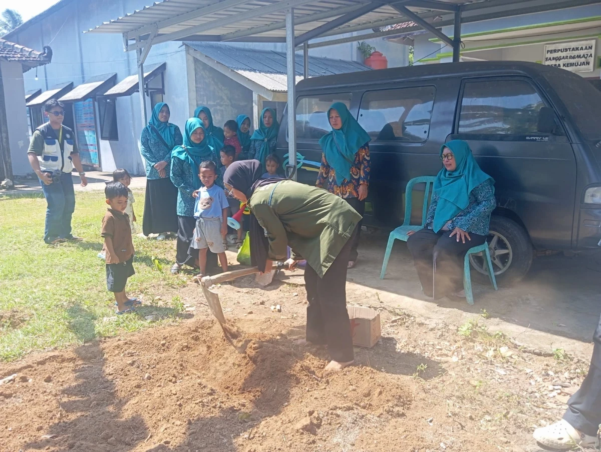 Merajut Kebersamaan dan Ilmu Baru di Pertemuan Rutin TP PKK Desa Kemujan 