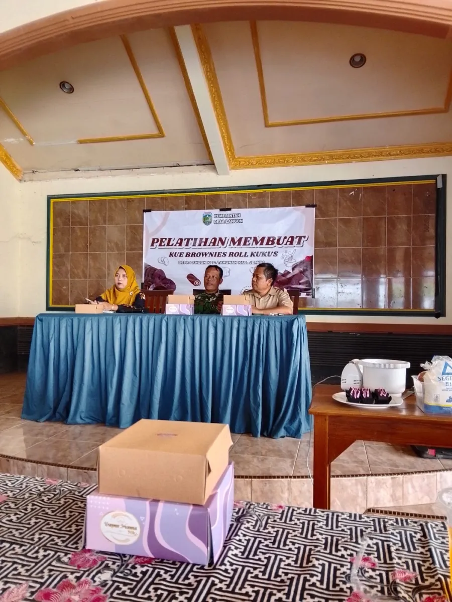 Pelatihan Membuat Kue Brownis Roll Kukus