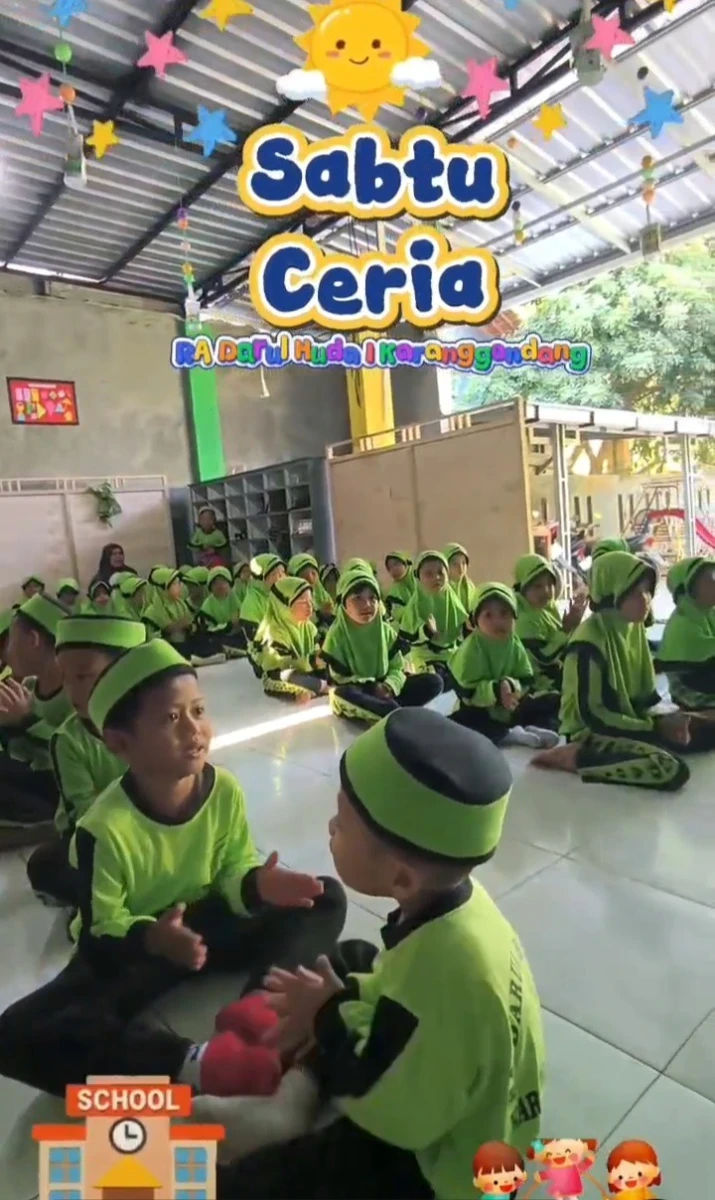 Kunjungan Bunda PAUD Desa Karanggondang dalam Kegiatan Sabtu Ceria di RA Darul Huda 1