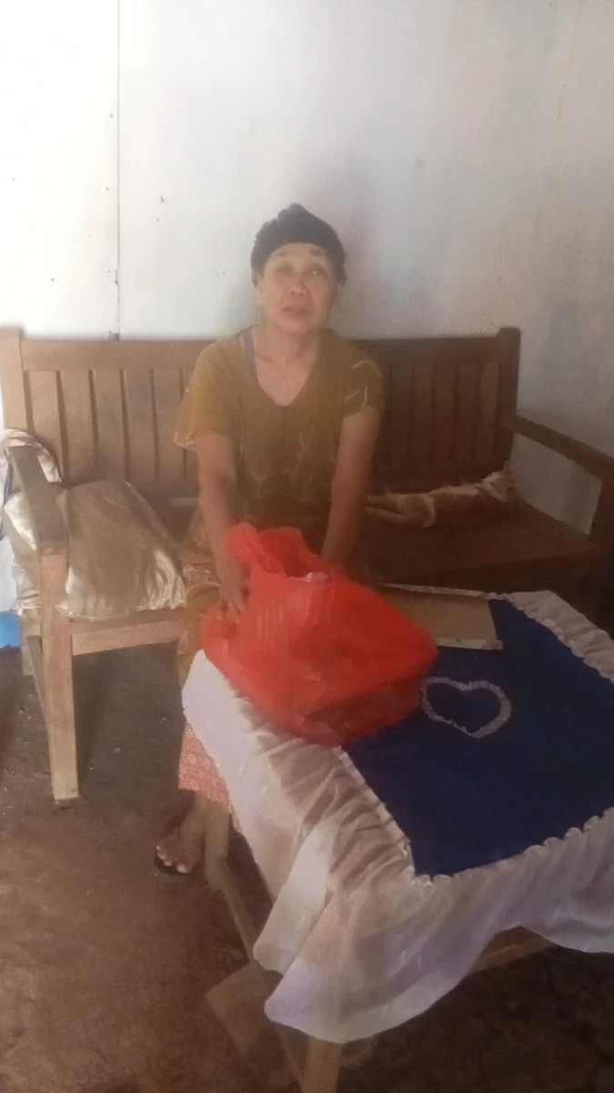 Penyaluran Bantuan Baznas kepada Ibu Parni RT 06/RW 09 Desa Karanggondang