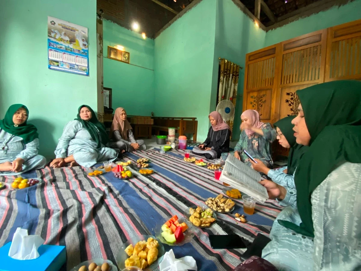 Pertemuan Bulanan TP PKK Desa Tegalsambi Perkuat Sinergi dan Semangat Kebersamaan
