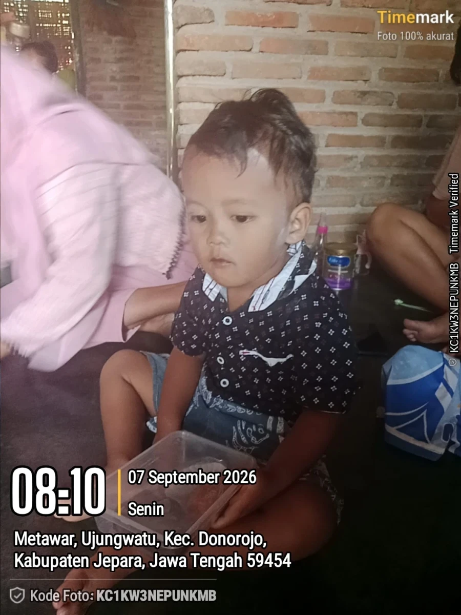 DI POSYANDU POKJA IV DESA UJUNGWATU MENDAMPINGI BOK PMT BALITA