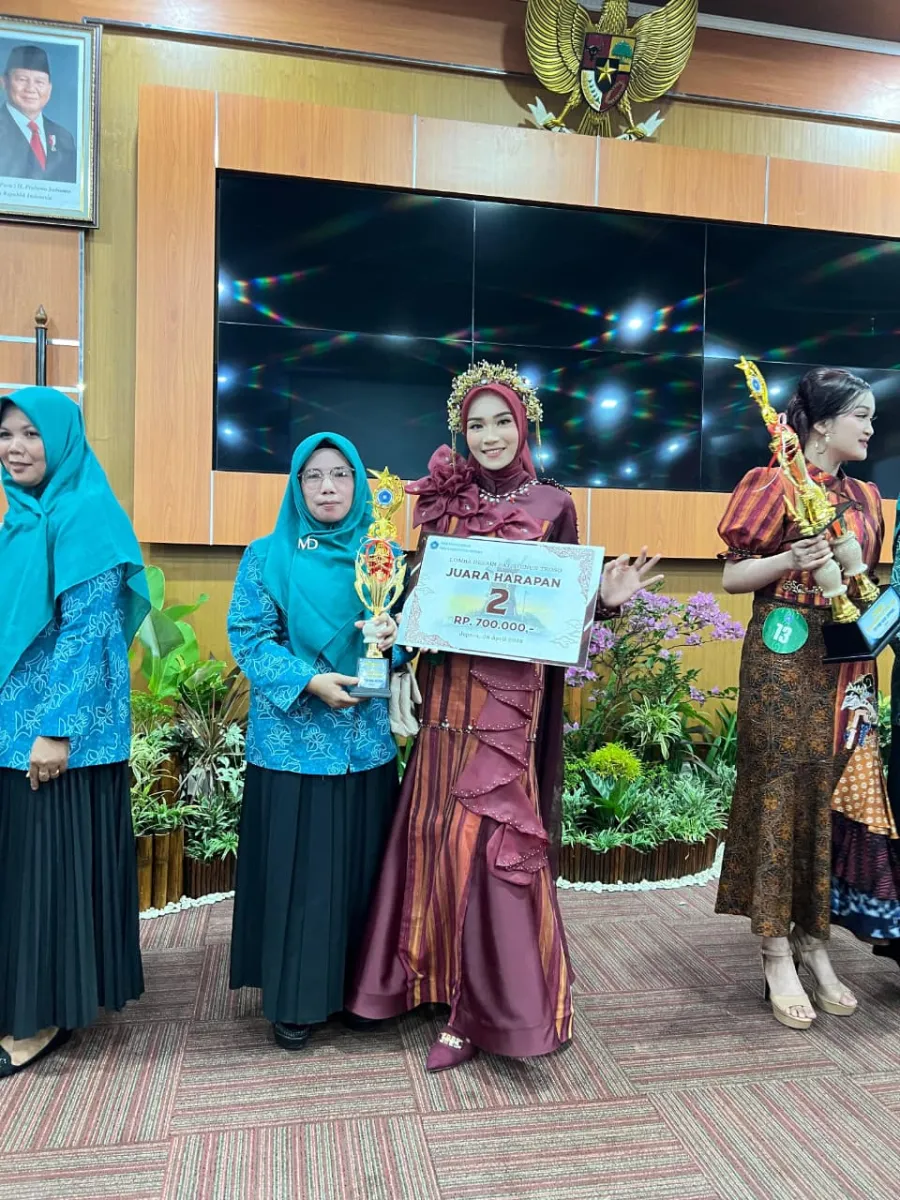 lomba desain Baju Tenun Troso bertemakan Javanica Opulence