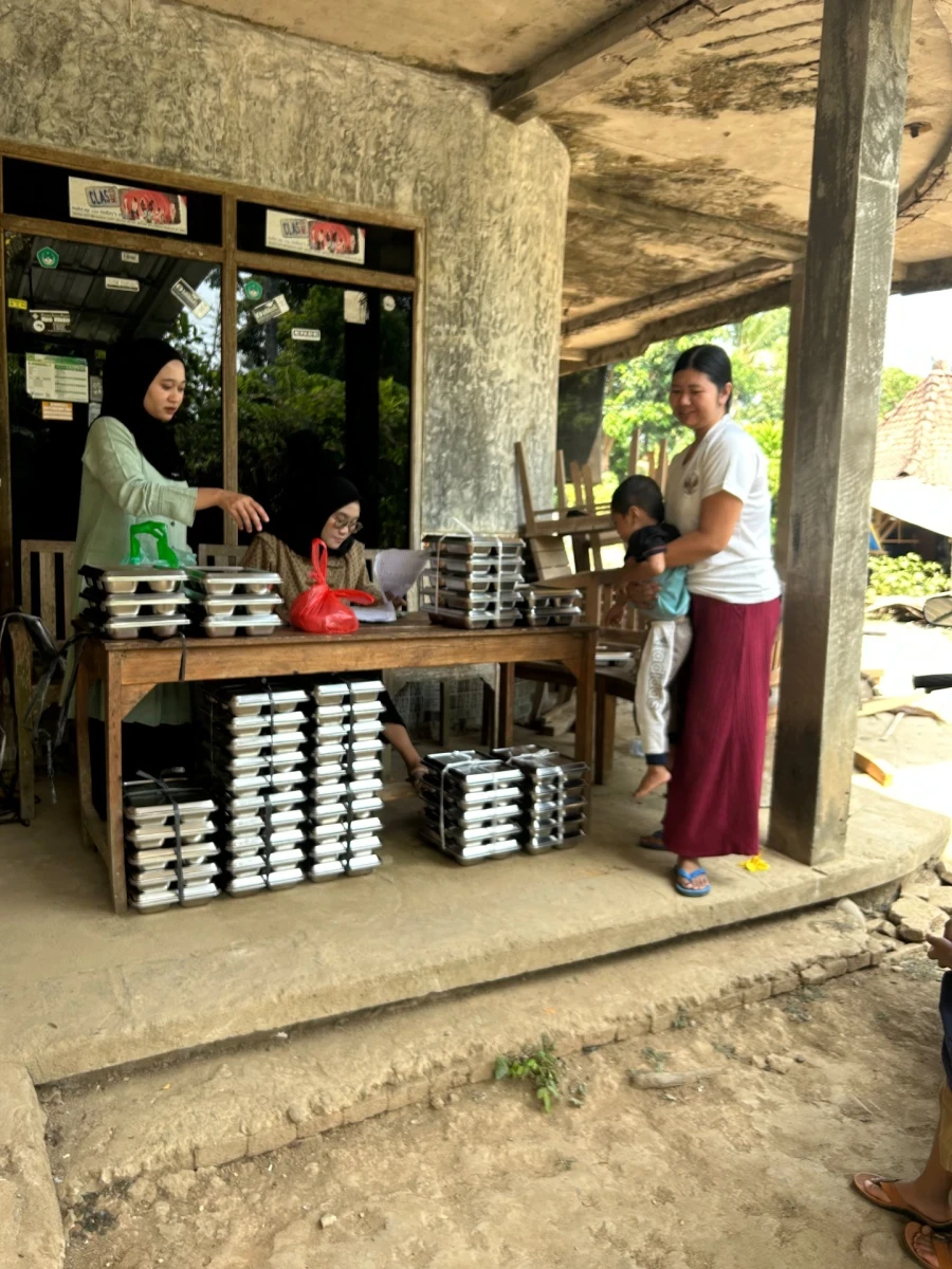 MAKANAN BERGIZI GRATIS