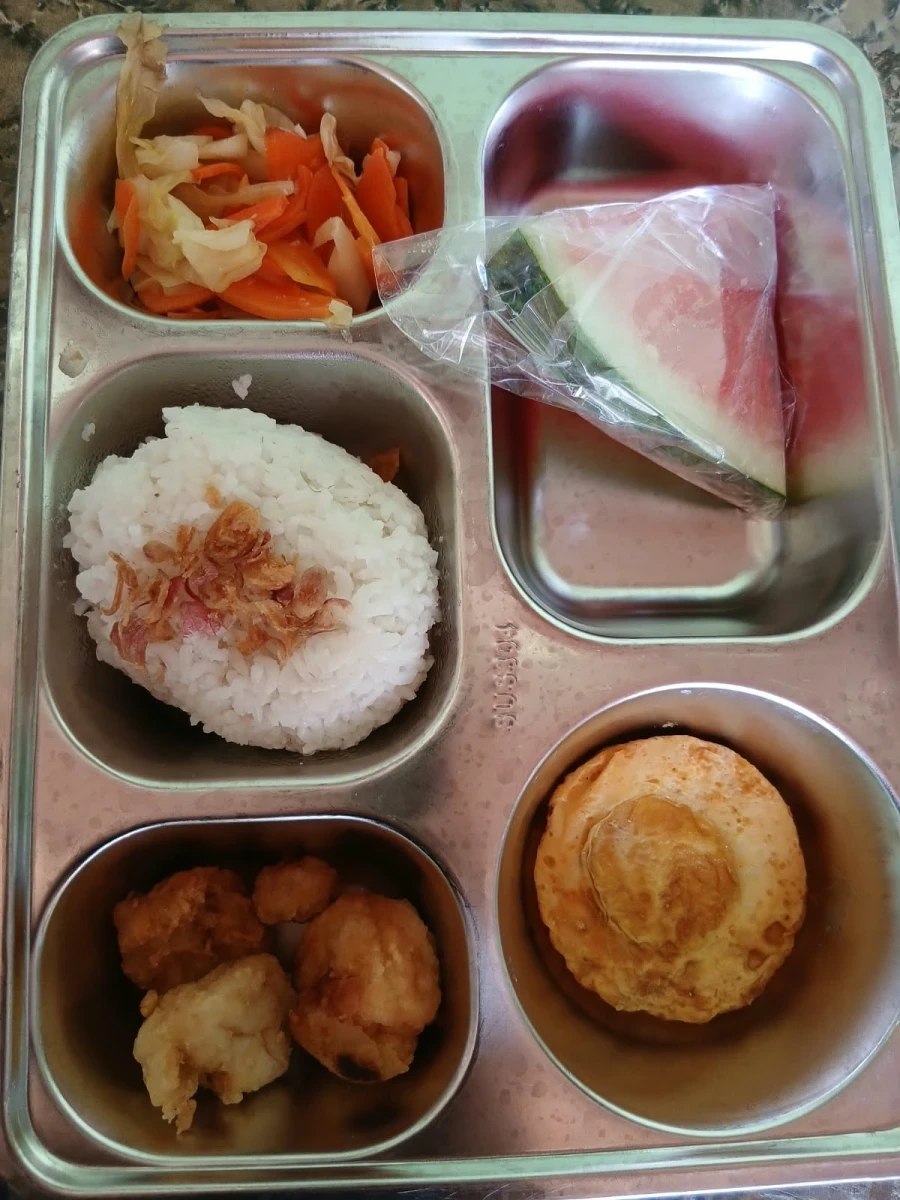 MAKANAN BERGIZI GRATIS