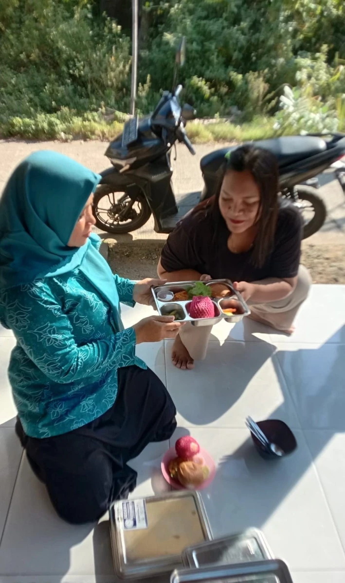 TP PKK Desa Mororejo Ikut Serta bagikan MBG 8 September 2026