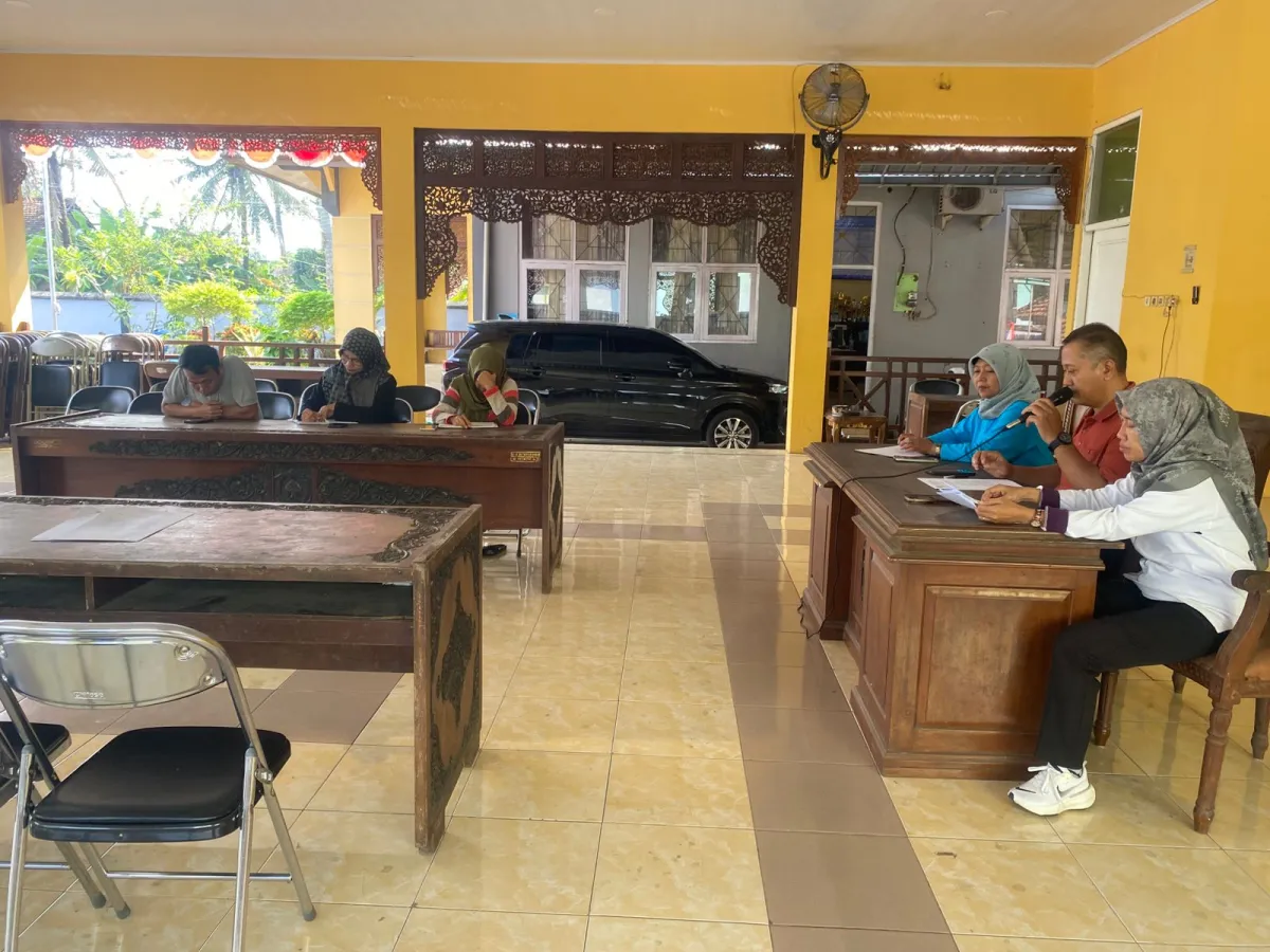 Rapat Perubahan Surat Keputusan Tim Pembina Pos Pelayanan Terpadu (Posyandu) Kecamatan Pakis Aji