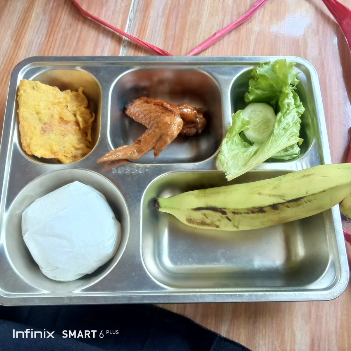 DI RW 3 TP.POKJA IV DUKUNG PENDITRIBUSIAN MAKANAN BERGIZI GRATIS ( MBG )