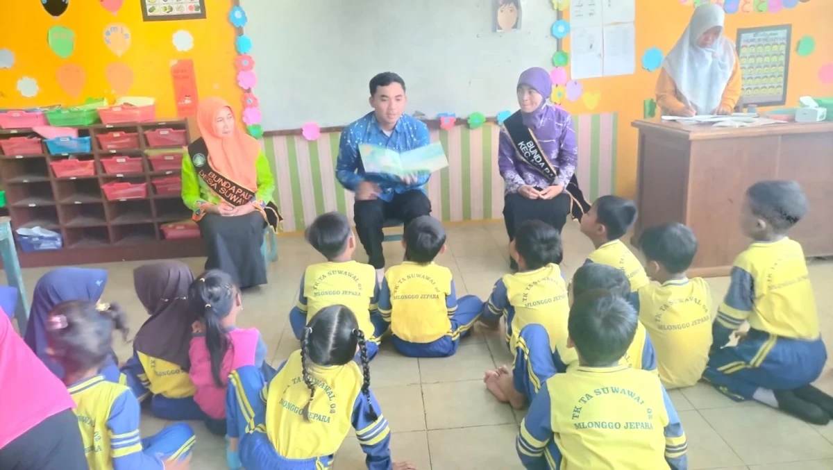 Sapa Bunda PAUD di TK.ISLAMIYAH SUWAWAL 2